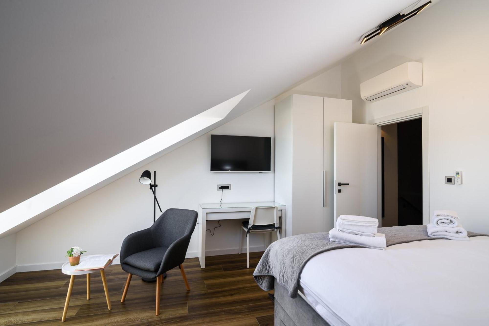 Luxury Lelu