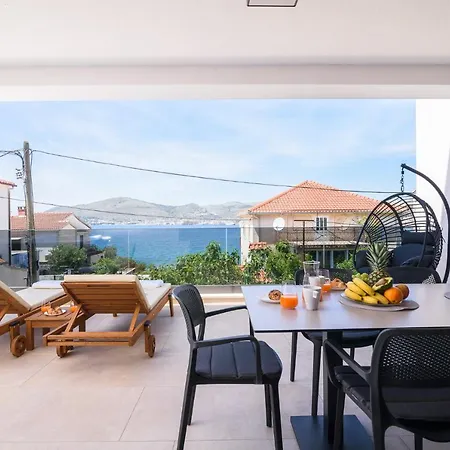 Luxury Apartments Lelu Trogir Exterior foto