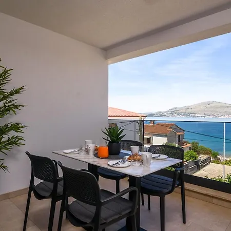 Luxury Apartments Lelu Trogir Zimmer foto