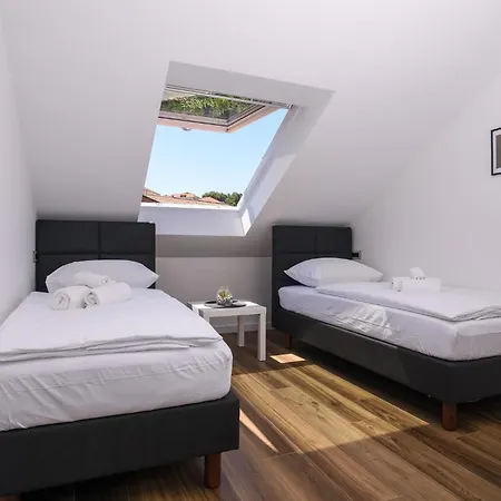 Luxury Apartments Lelu Trogir Zimmer foto