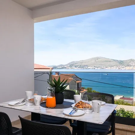 Luxury Apartments Lelu Trogir Zimmer foto