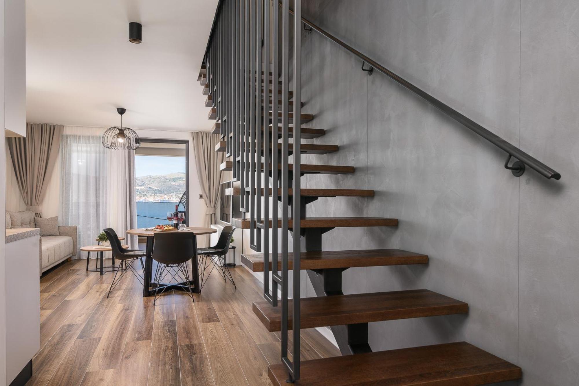 Luxury Lelu Apartment