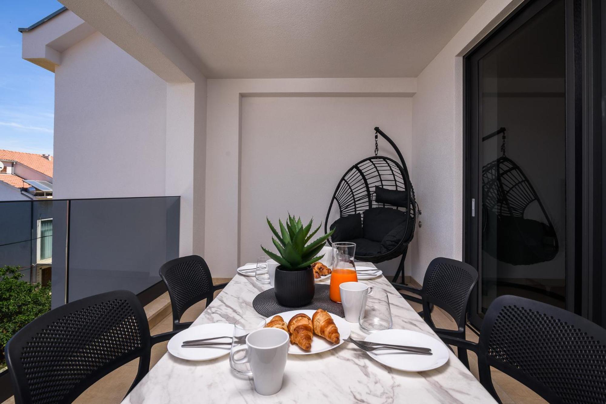 Luxury Lelu Apartment